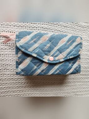 Vintage Quintessence Collection - Quilted Travel Pouch